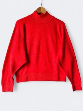 🎉5 for $45🎉 H&M sweater pullover size S red